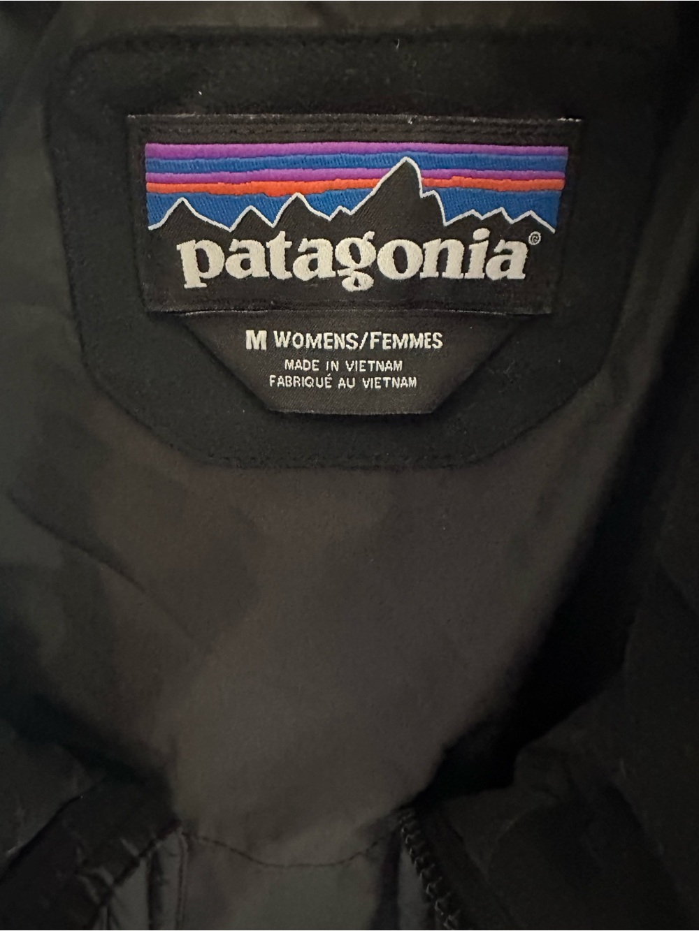 Patagonia women’s Black Quilted Insulated Jacket - Picture 3 of 4
